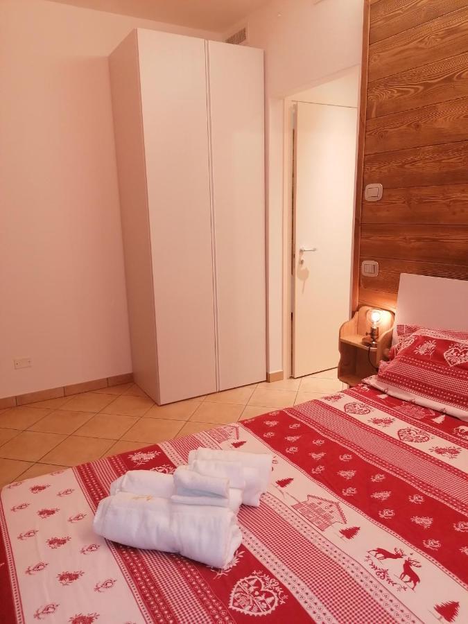 Capo di Ponte Azienda Agricola Agriturismo I Sei Petali מראה חיצוני תמונה